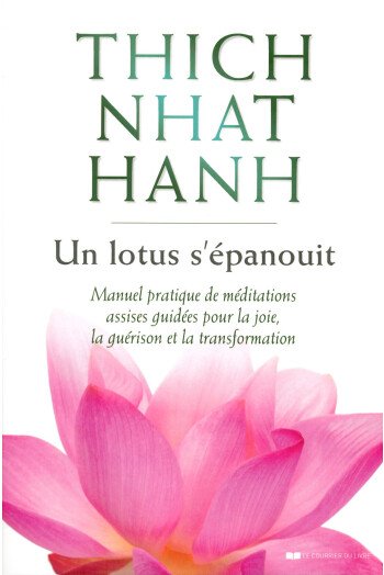 Un lotus s'épanouit