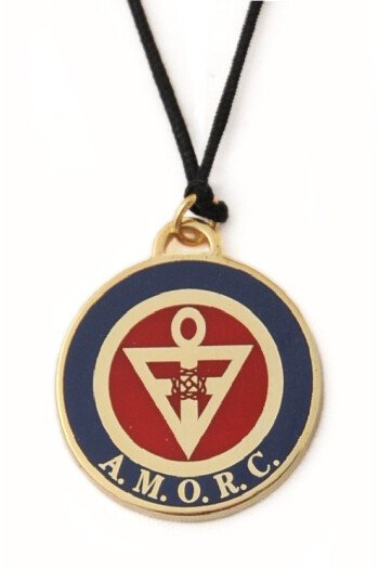 Médaillon avec symbole rosicrucien