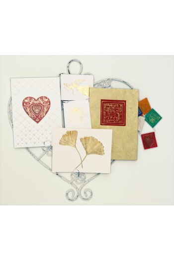 Heart Wall Hanger for postcards - white